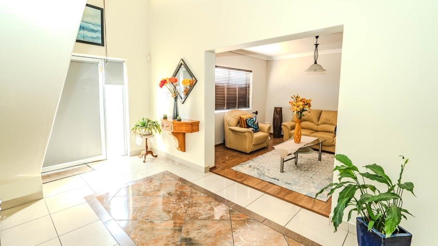 6 Bedroom Property for Sale in Rouxville Western Cape